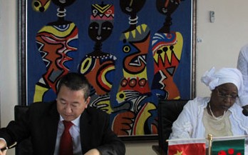 �Ļʹ�ʹ�c����(n��i)�Ӡ��l(w��i)���c���(hu��)�Є�(d��ng)���L(zh��ng)���˺���Տ������