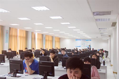 南京中醫(yī)藥大學2019年醫(yī)師資格考試中醫(yī)執(zhí)業(yè)醫(yī)師分階段考試實證研究第一階段考試