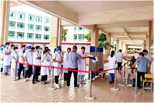 贛州考點2023年國家醫(yī)師資格考試實踐技能考試圓滿收官 -2 贛州考點2023年國家醫(yī)師資格考試實踐技能考試圓滿收官 -2